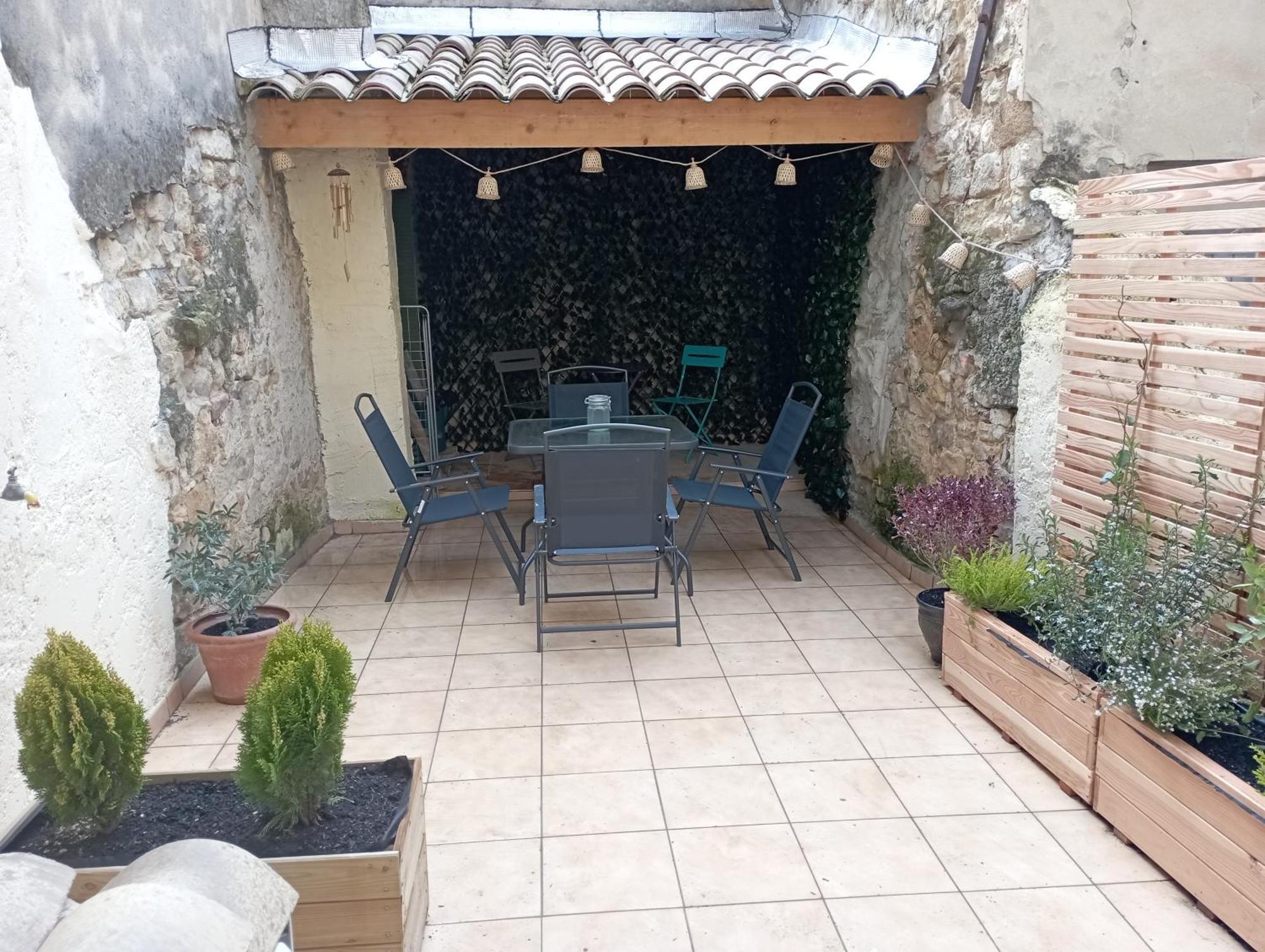 Dans Le Centre Historique Avec Terrasse Privee